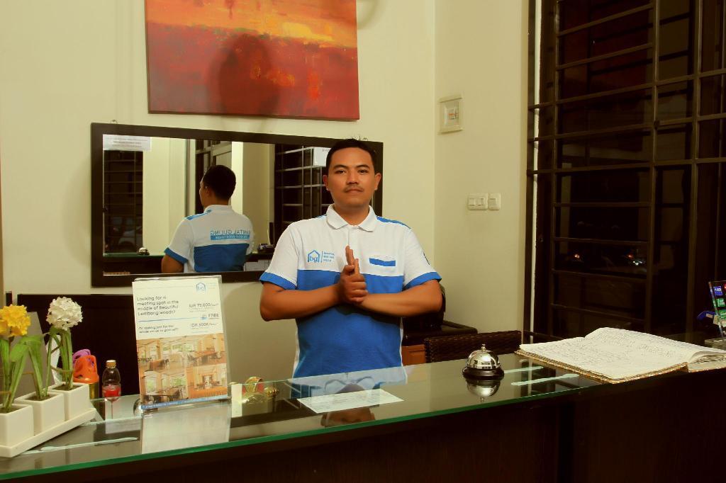 Bantal Guling Alun Alun Bandung Hotel Exterior photo
