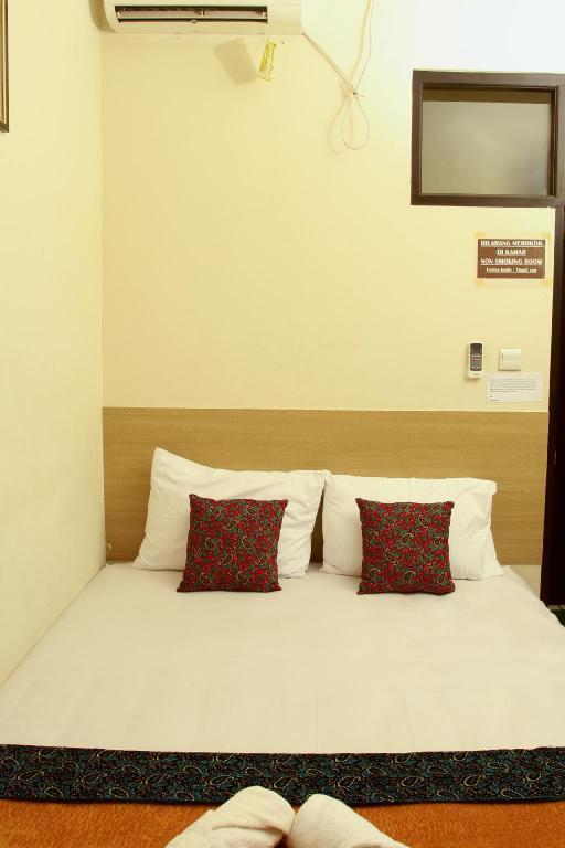Bantal Guling Alun Alun Bandung Hotel Exterior photo
